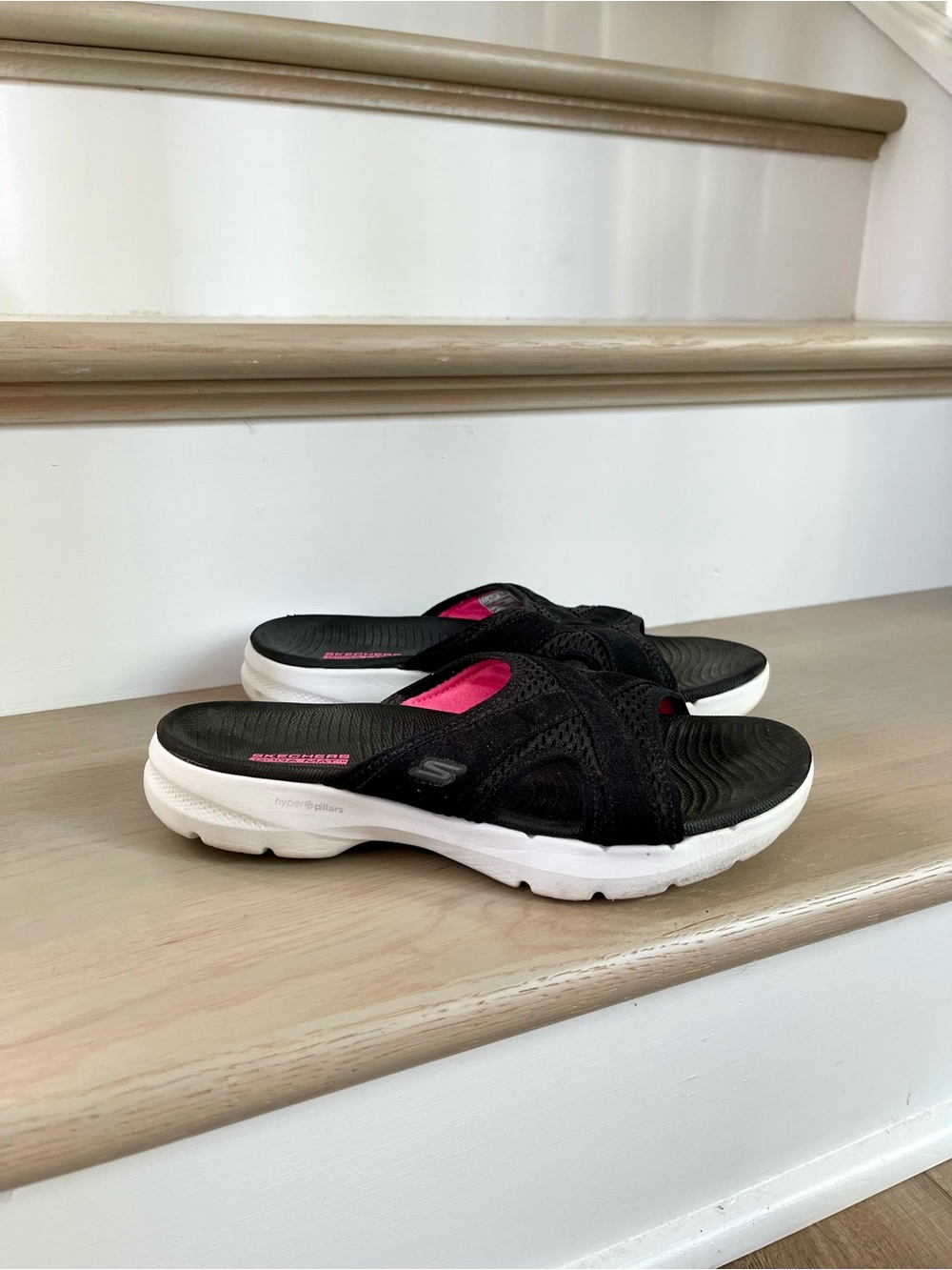 Skechers Goga Mat Black and Pink Mesh Slide Sandals, 7